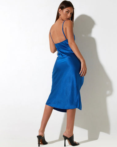 Silken Style: A Shiny silk Blue Dress snazzyway