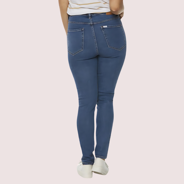 Chic Fit Noir Elegance Skinny Jeans Snazzyway